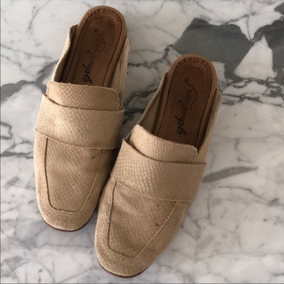 Free People ‘At Ease’ Mules sz 37 1/2 (US 7 1/2) - Picture 1 of 6